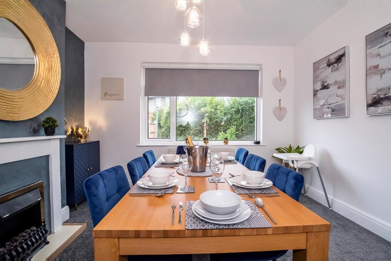 Vila Stylish Hot Tub House With Free Parking! York Exteriér fotografie